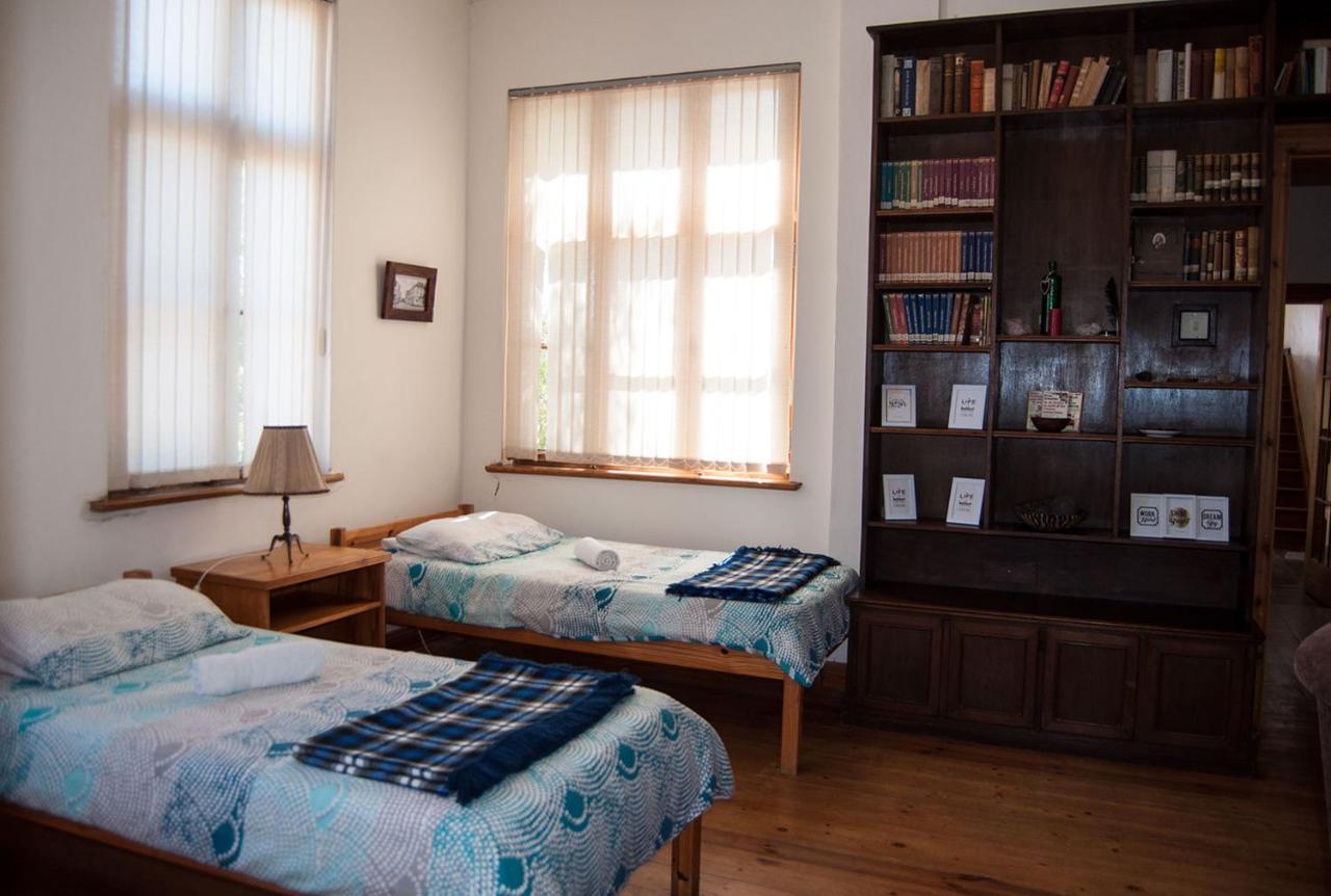 Historical Guesthouse - Self Catering Apartments 뤼데리츠 외부 사진