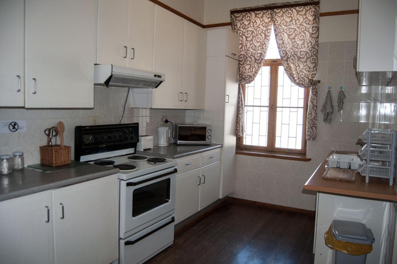 Historical Guesthouse - Self Catering Apartments 뤼데리츠 외부 사진