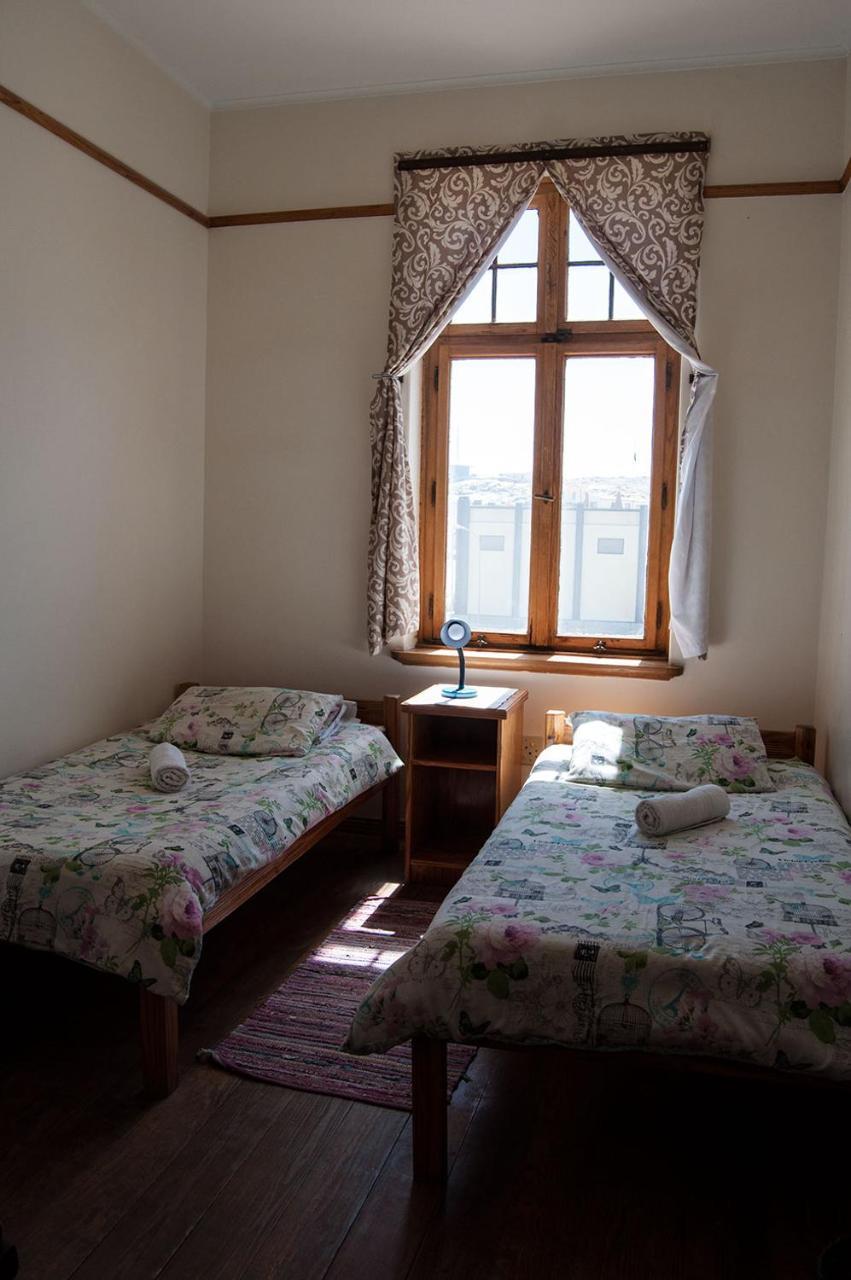Historical Guesthouse - Self Catering Apartments 뤼데리츠 외부 사진