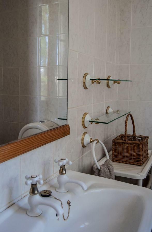Historical Guesthouse - Self Catering Apartments 뤼데리츠 외부 사진